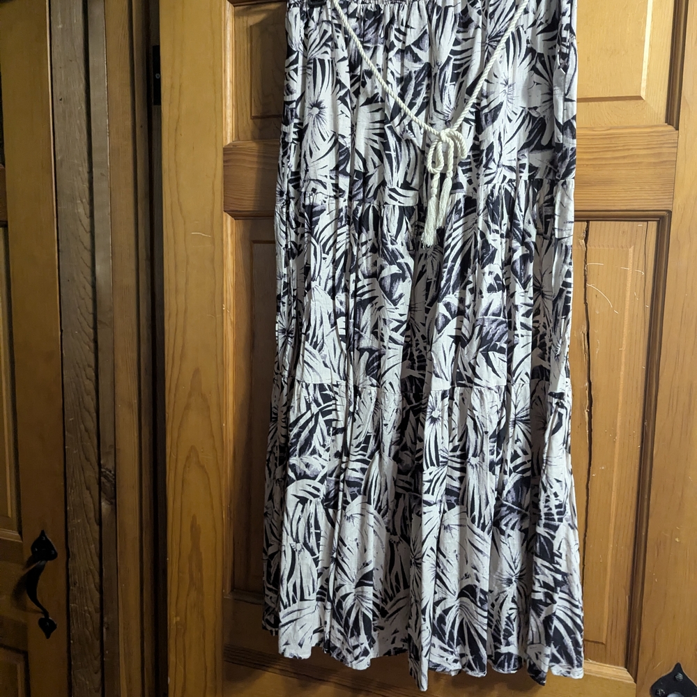 C&C California Black and White Midi Skirt